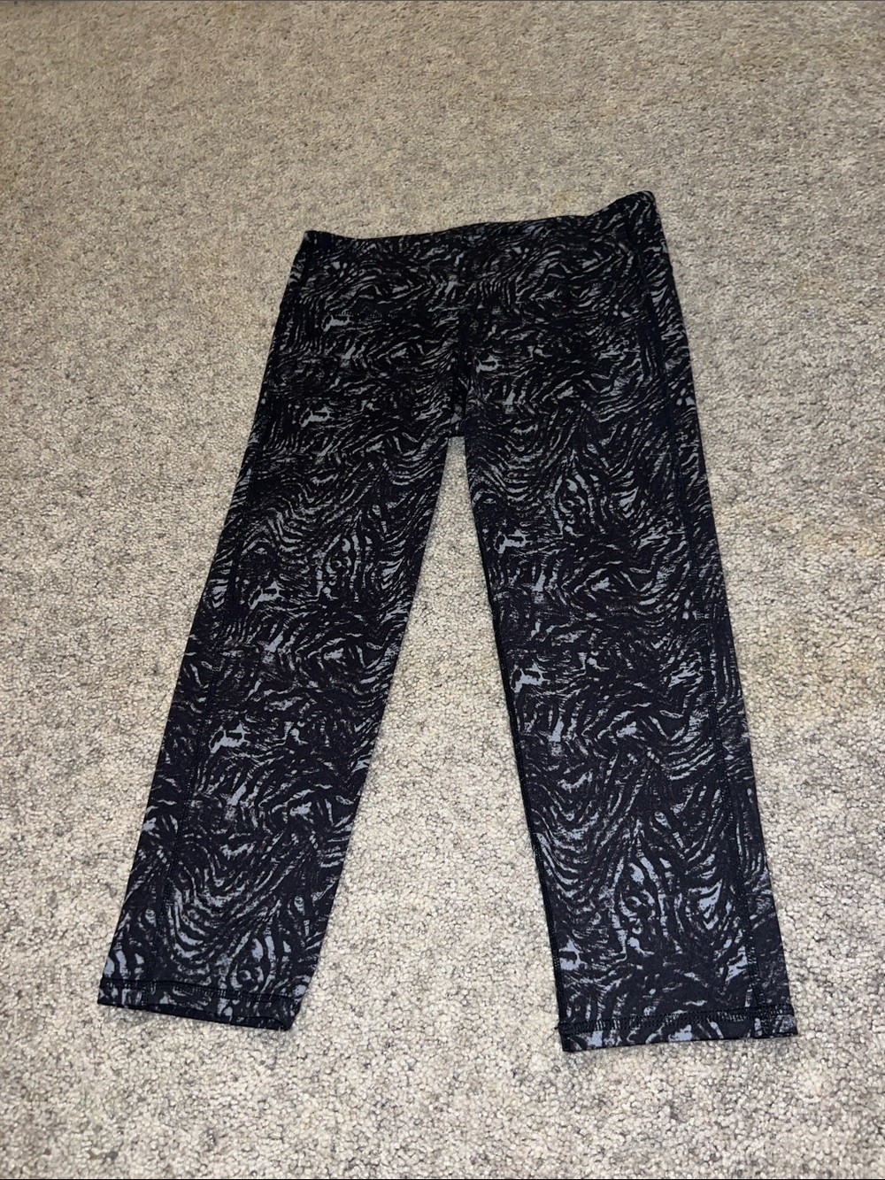 Athleta Black and Gray Patterned Leggings